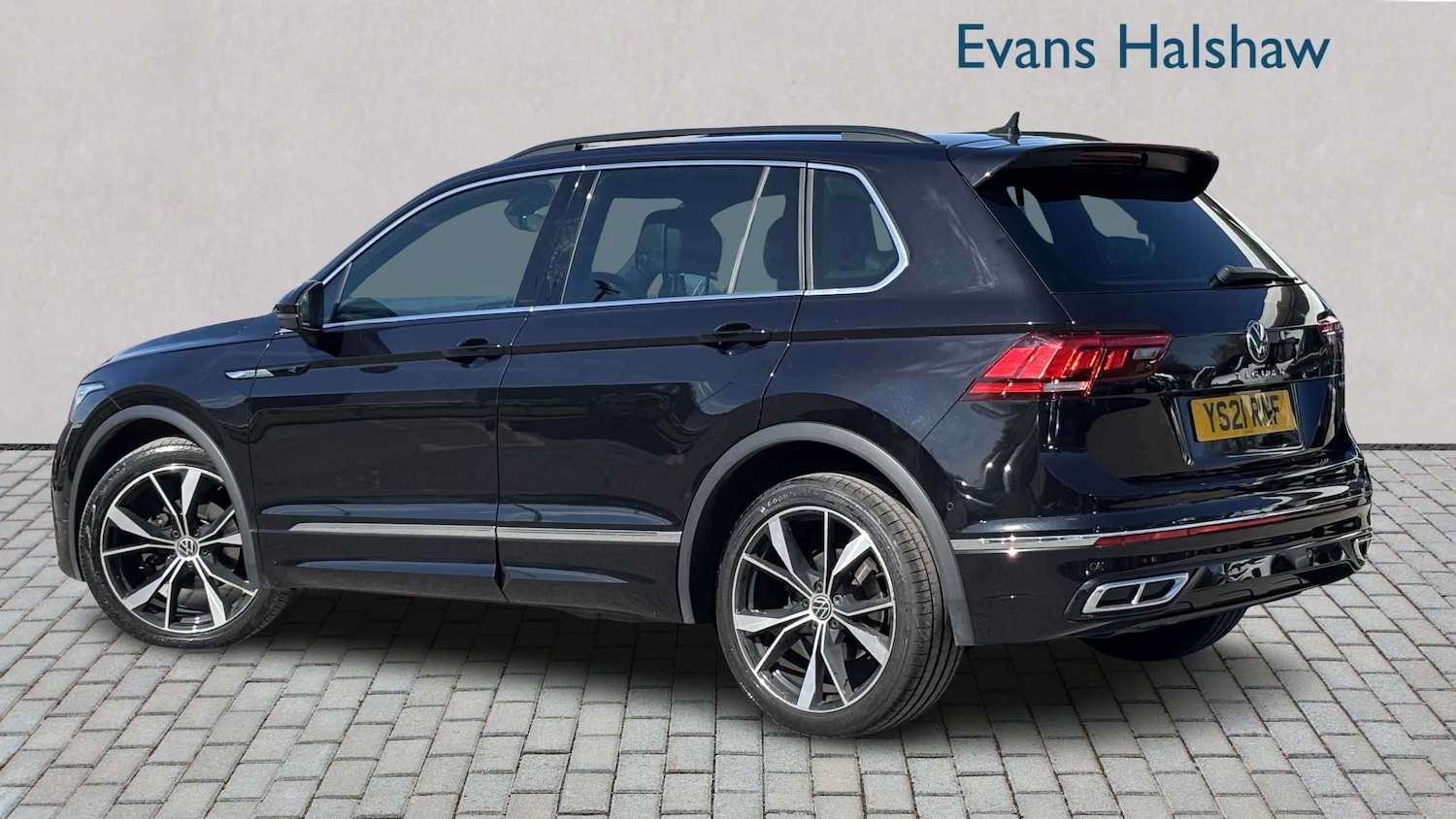 Used Volkswagen Tiguan 2021 for sale - 78161617: Photo 2