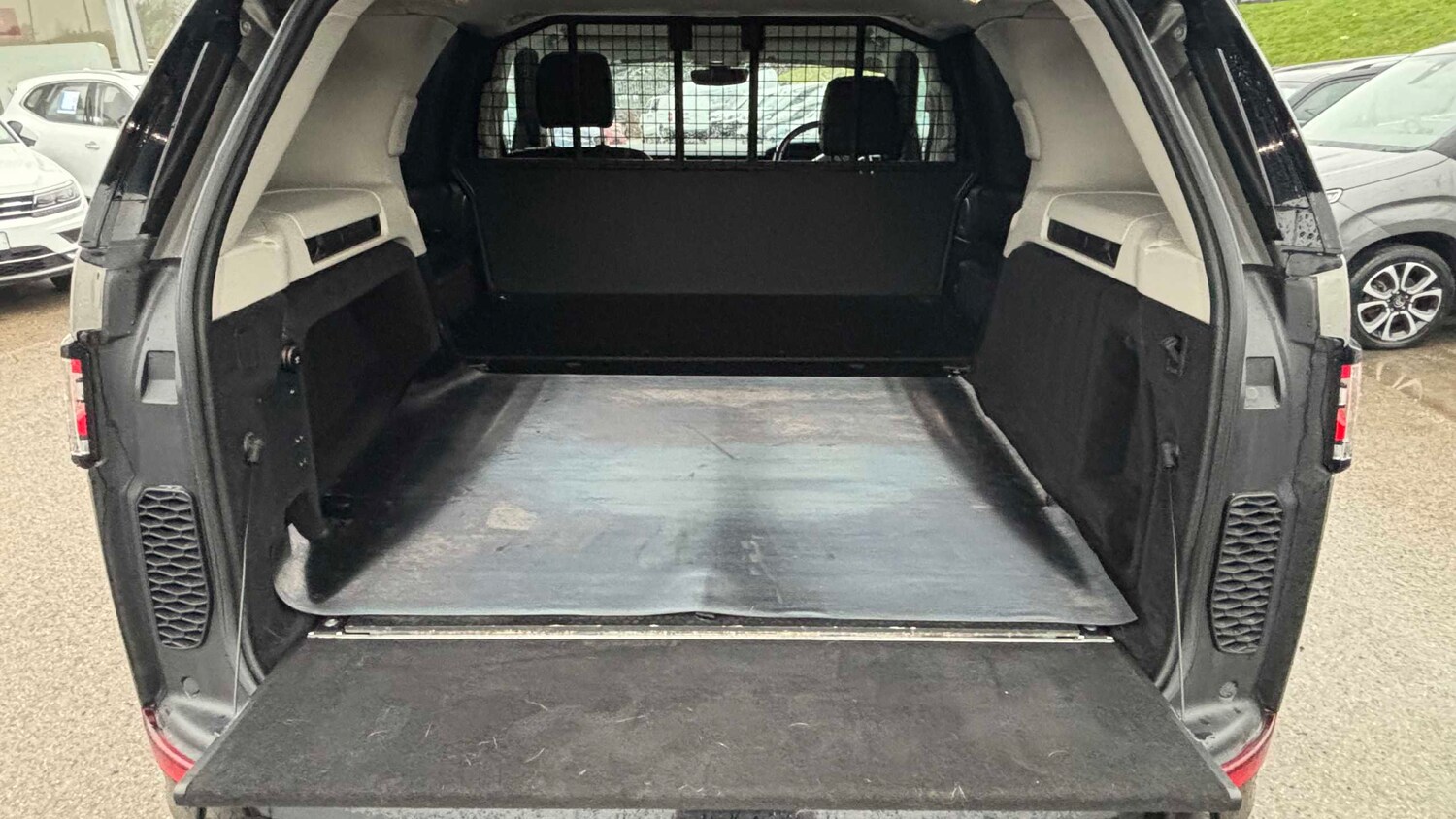 Used Land Rover Discovery 2018 for sale - 77856555: Photo 9