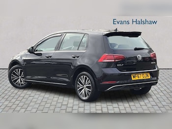 Used Volkswagen Golf 2017 for sale - 77858837: Photo