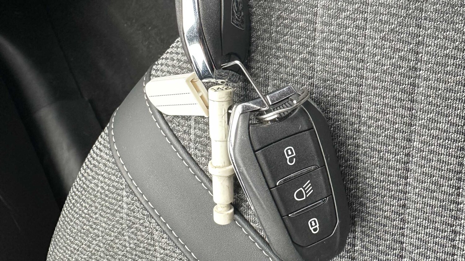 Used Peugeot 208 for sale - 77858204: Photo 15