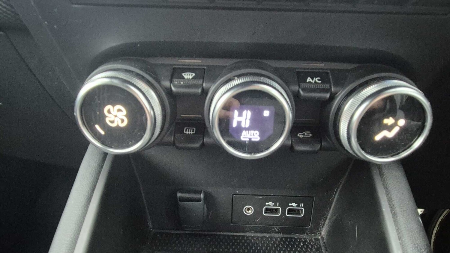 Used Renault Captur 2024 for sale - 77857632: Photo 12