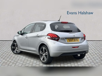 Used Peugeot 208 2017 for sale - 77857821: Photo