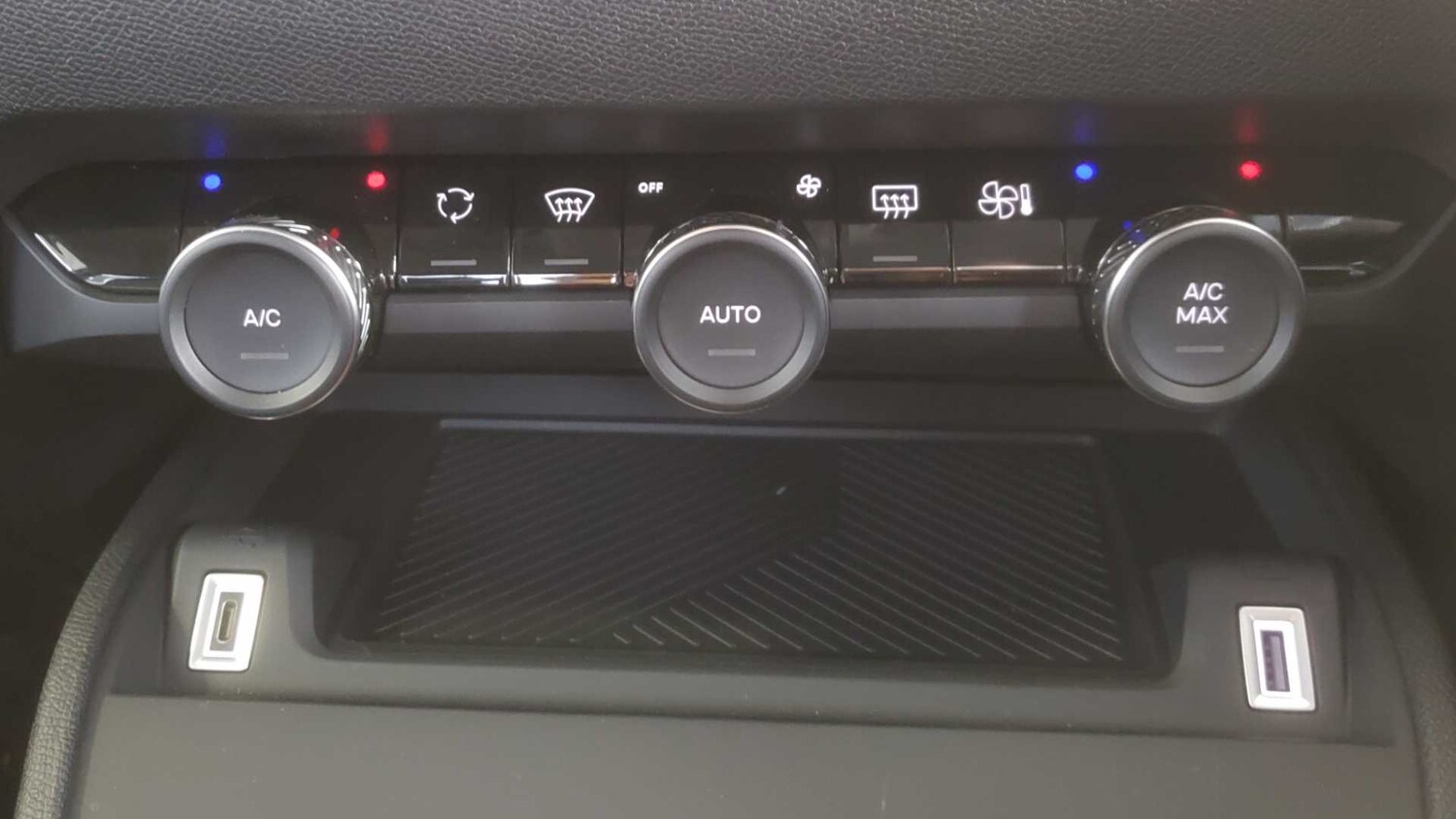 Used Citroen C4 X 2023 for sale - 77859546: Photo 22