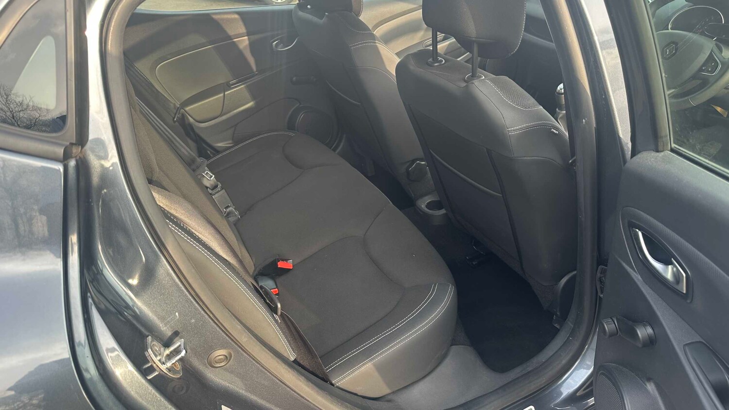 Used Renault Clio for sale - 77861758: Photo 12