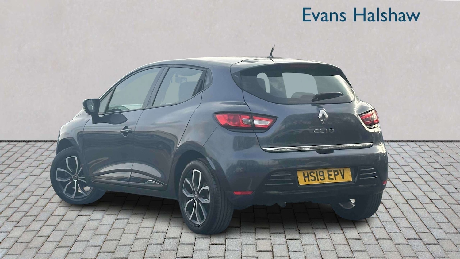 Used Renault Clio for sale - 77861758: Photo 2