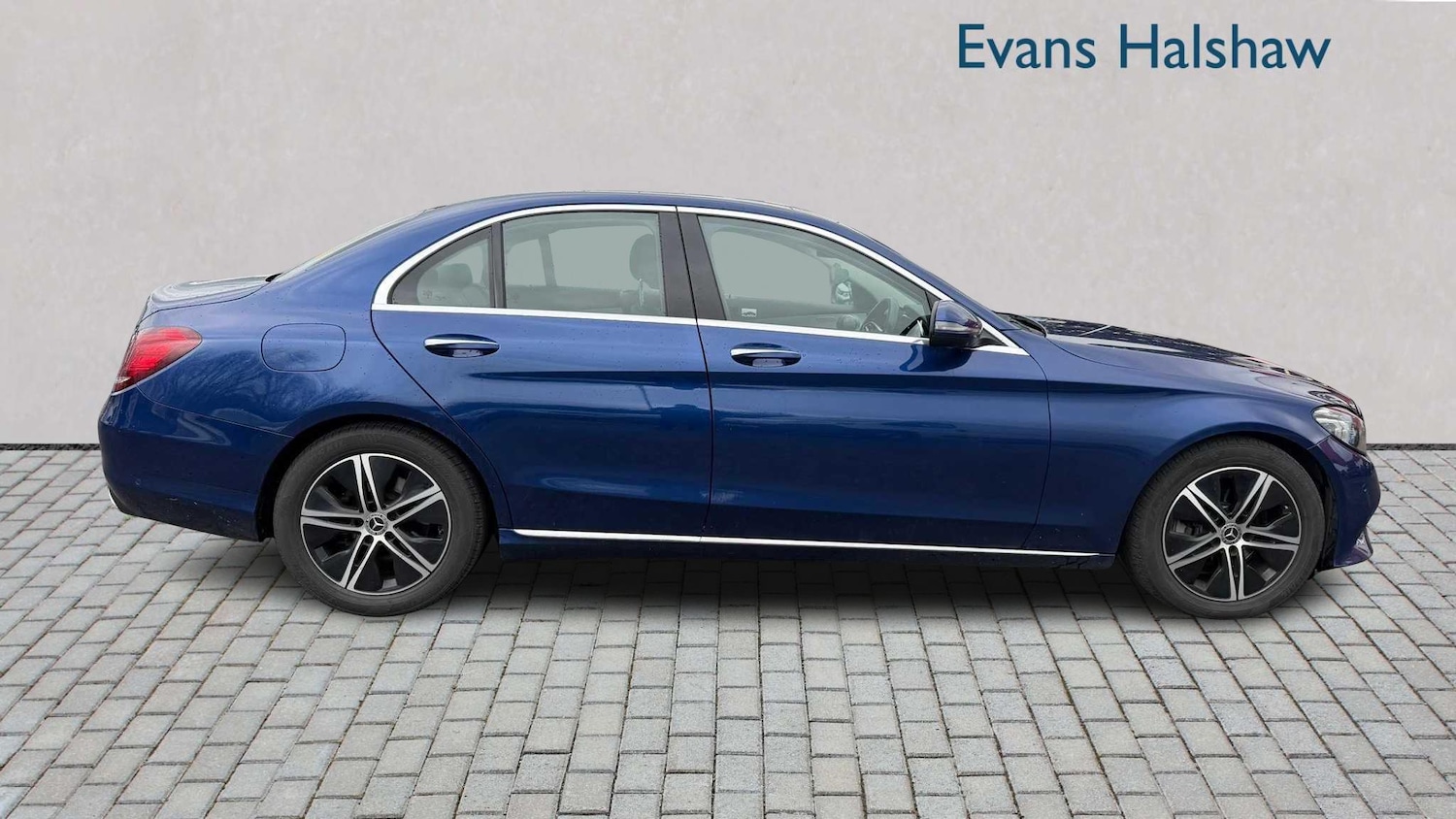 Used Mercedes-Benz C Class 2019 for sale - 77928421: Photo 4