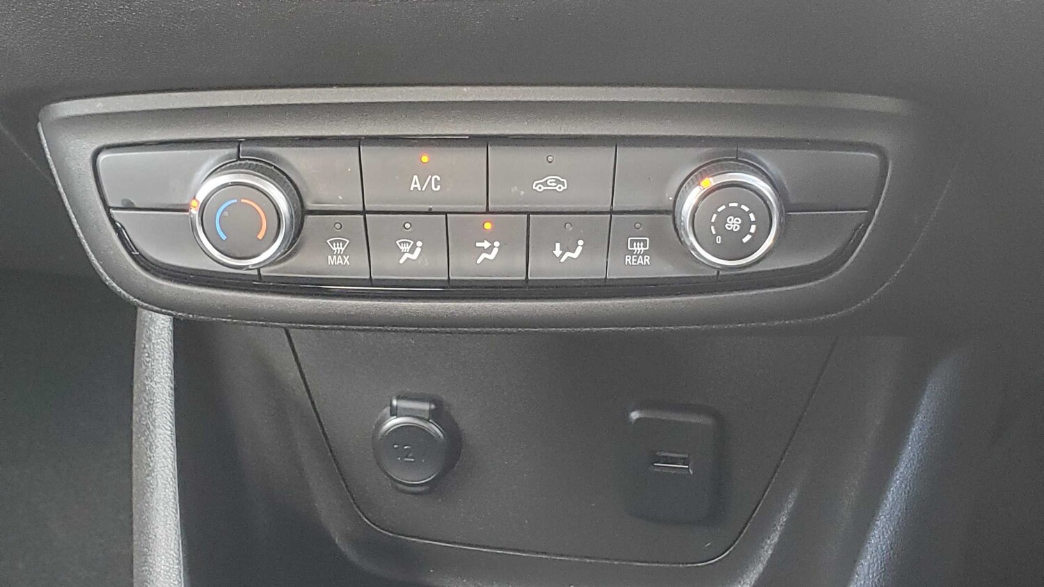 Used Vauxhall Crossland for sale - 77859390: Photo 15