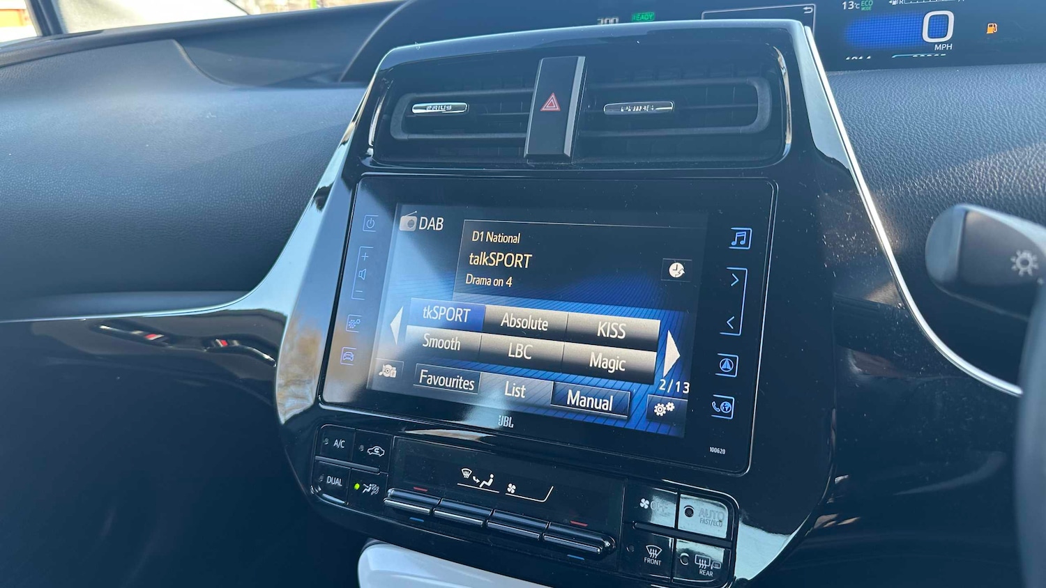 Used Toyota Prius 2017 for sale - 77862570: Photo 11