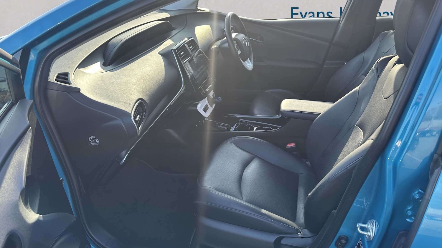 Used Toyota Prius 2017 for sale - 77862570: Photo 13