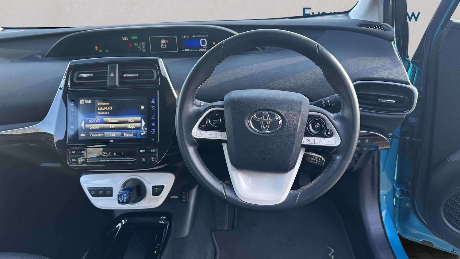 Used Toyota Prius 2017 for sale - 77862570: Photo 9