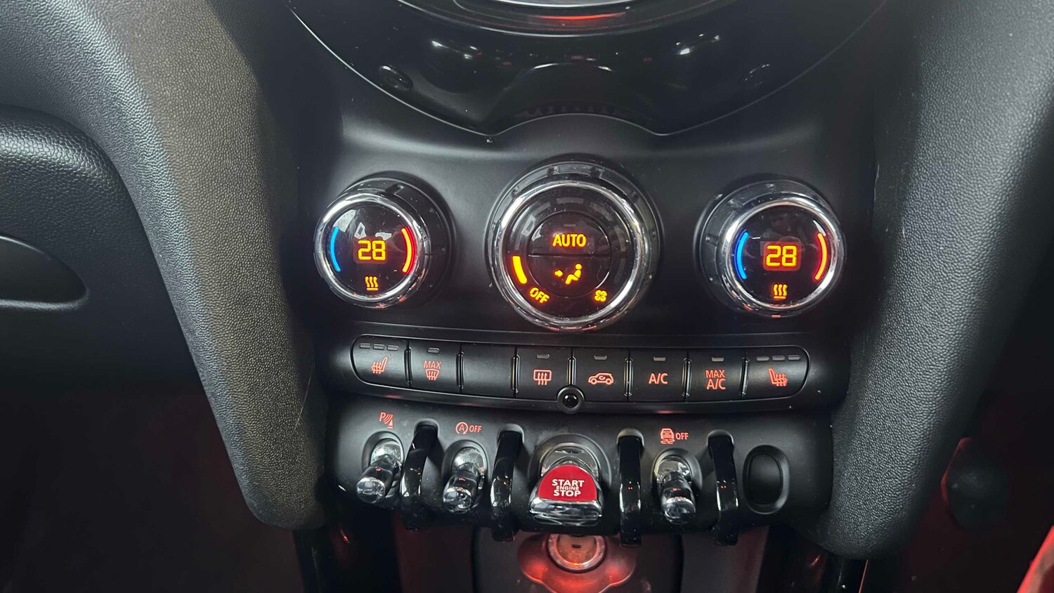 Used MINI Hatch 2018 for sale - 77858782: Photo 10