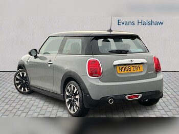 Used MINI Hatch 2018 for sale - 77858782: Photo