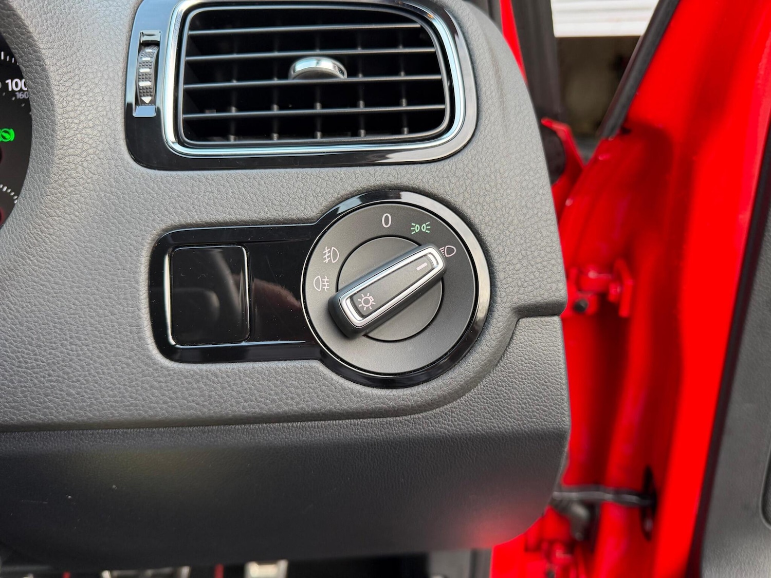 Used Volkswagen Polo 2016 for sale - 76326544: Photo 50