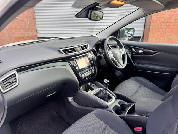 Used Nissan Qashqai 2015 for sale - 76239528: Photo 18