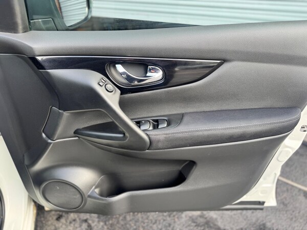 Used Nissan Qashqai 2015 for sale - 76239528: Photo 30