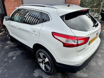 Used Nissan Qashqai 2015 for sale - 76239528: Photo 4