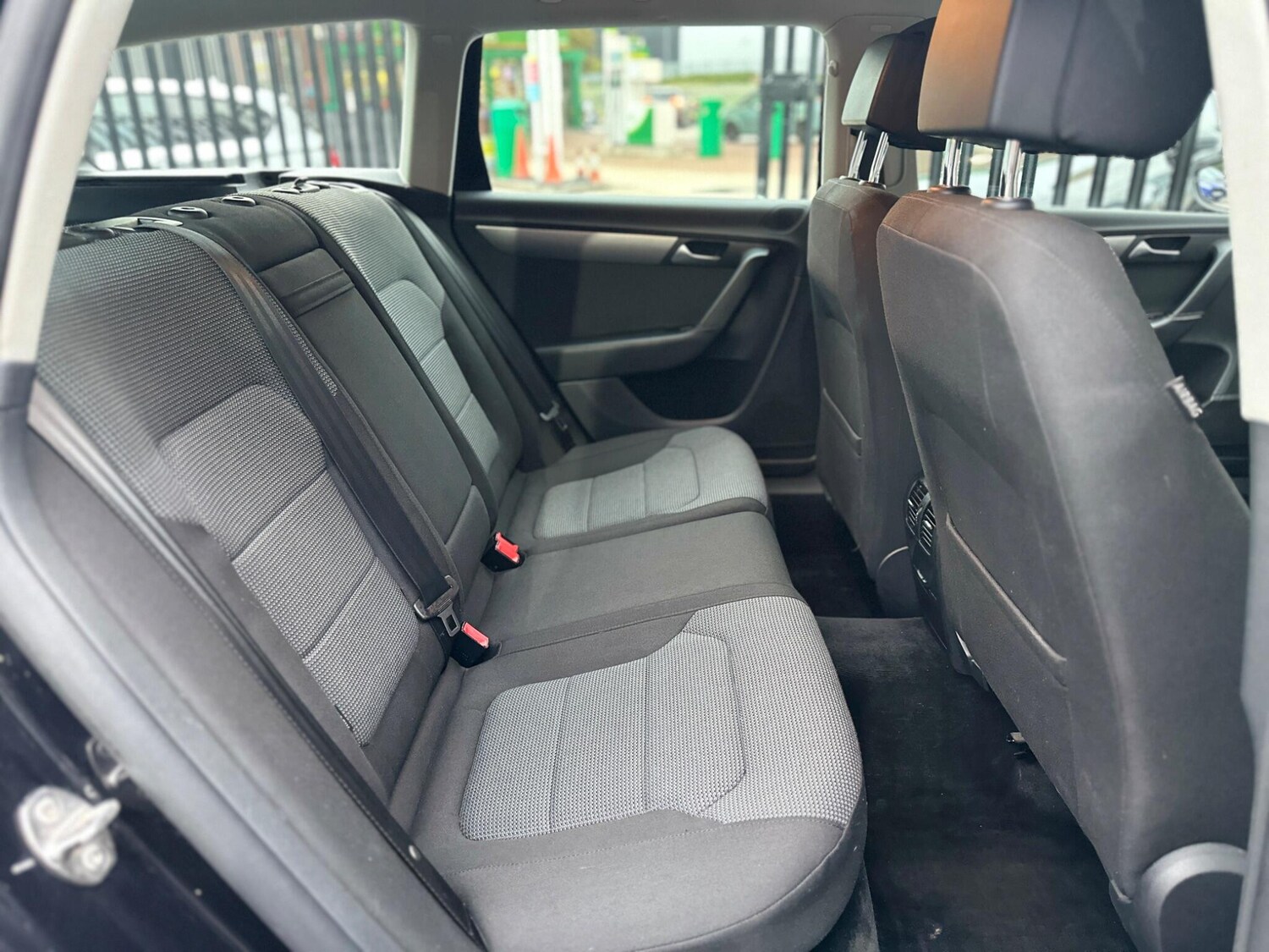Used Volkswagen Passat 2013 for sale - 76071796: Photo 30