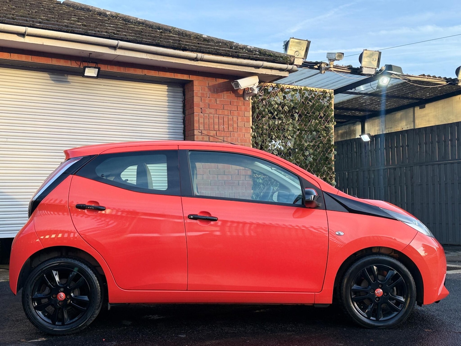 Used Toyota AYGO 2015 for sale - 76942471: Photo 16