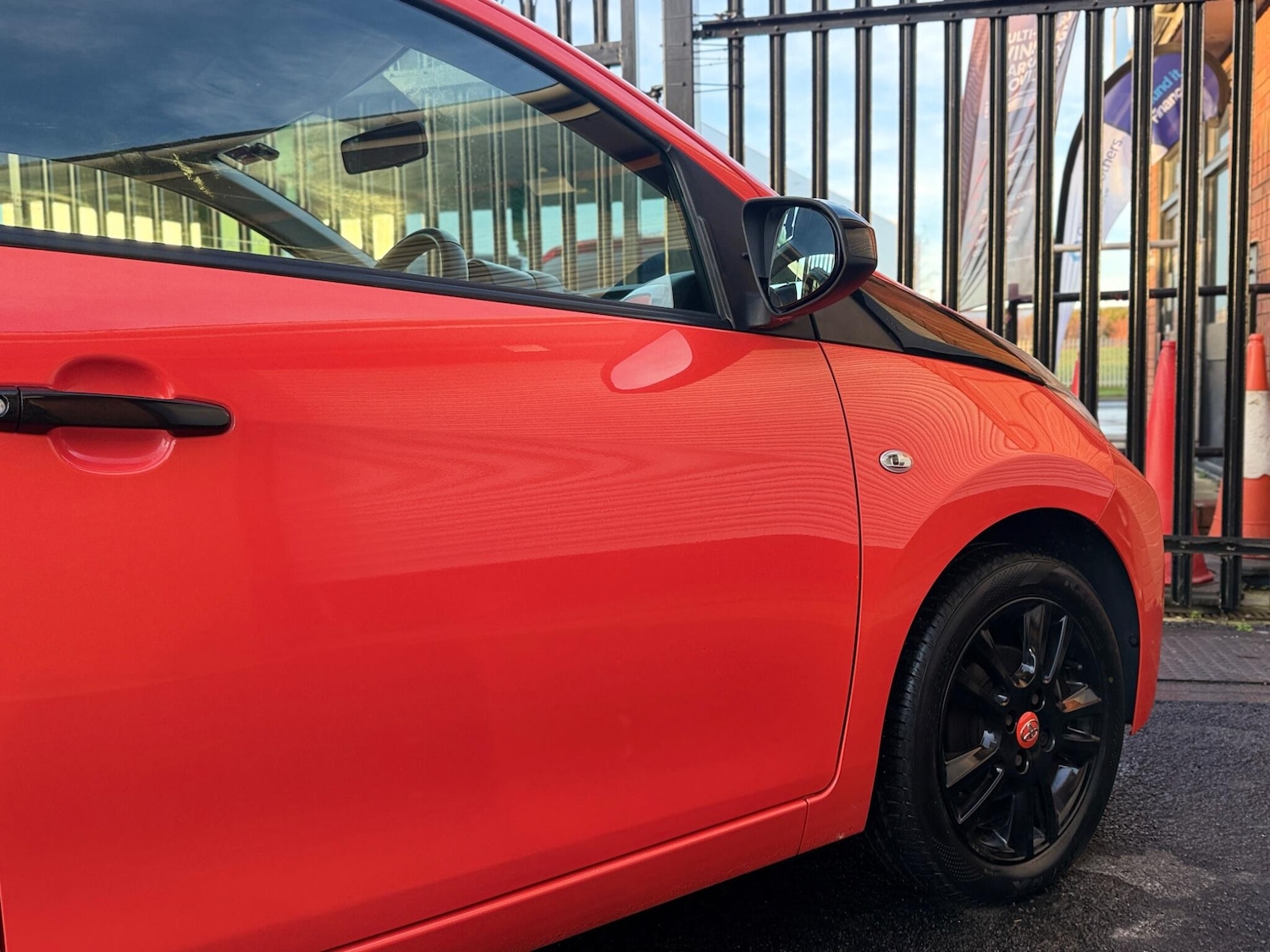 Used Toyota AYGO 2015 for sale - 76942471: Photo 6