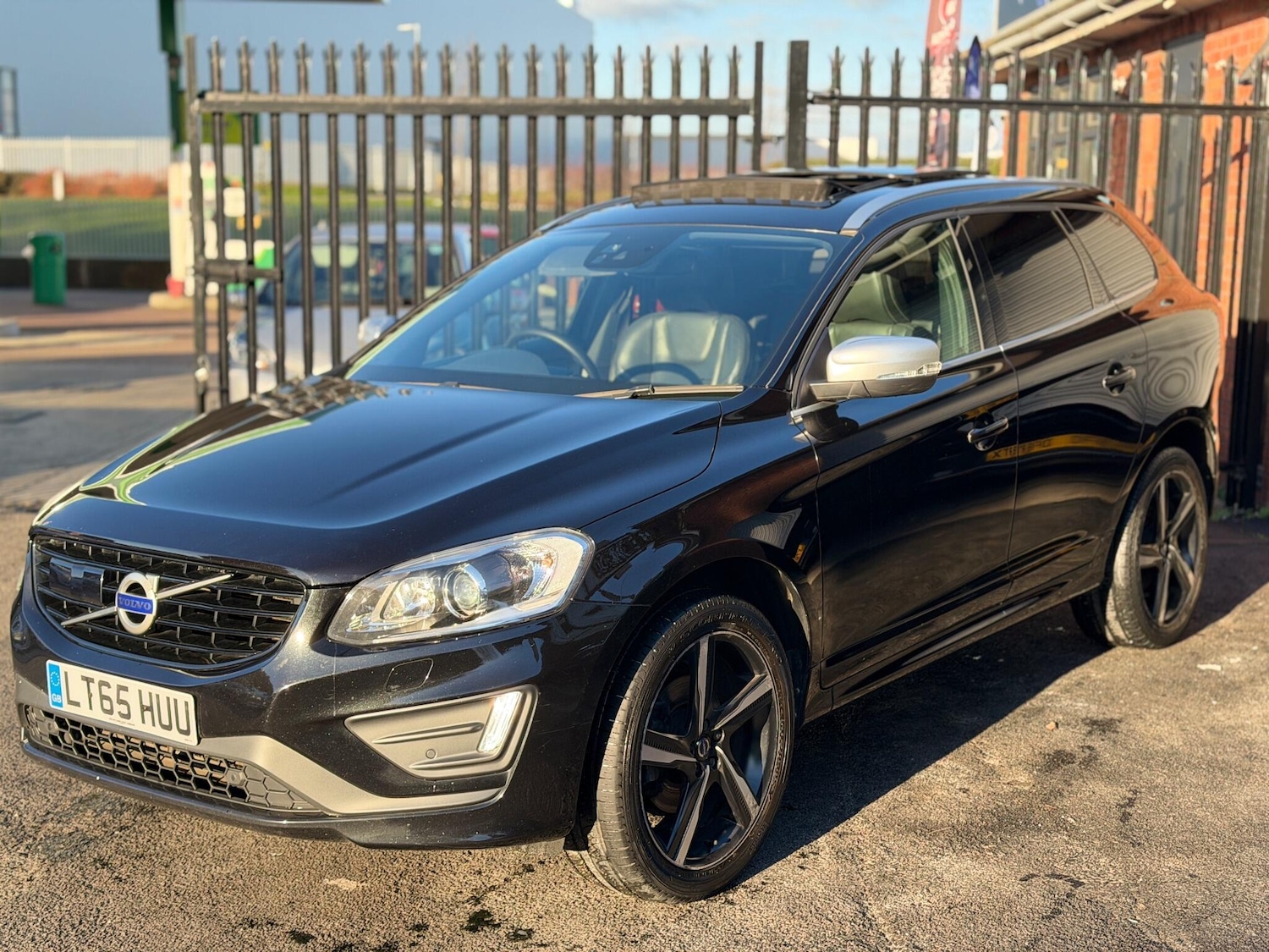Used Volvo XC60 2015 for sale - 77097533: Photo 10
