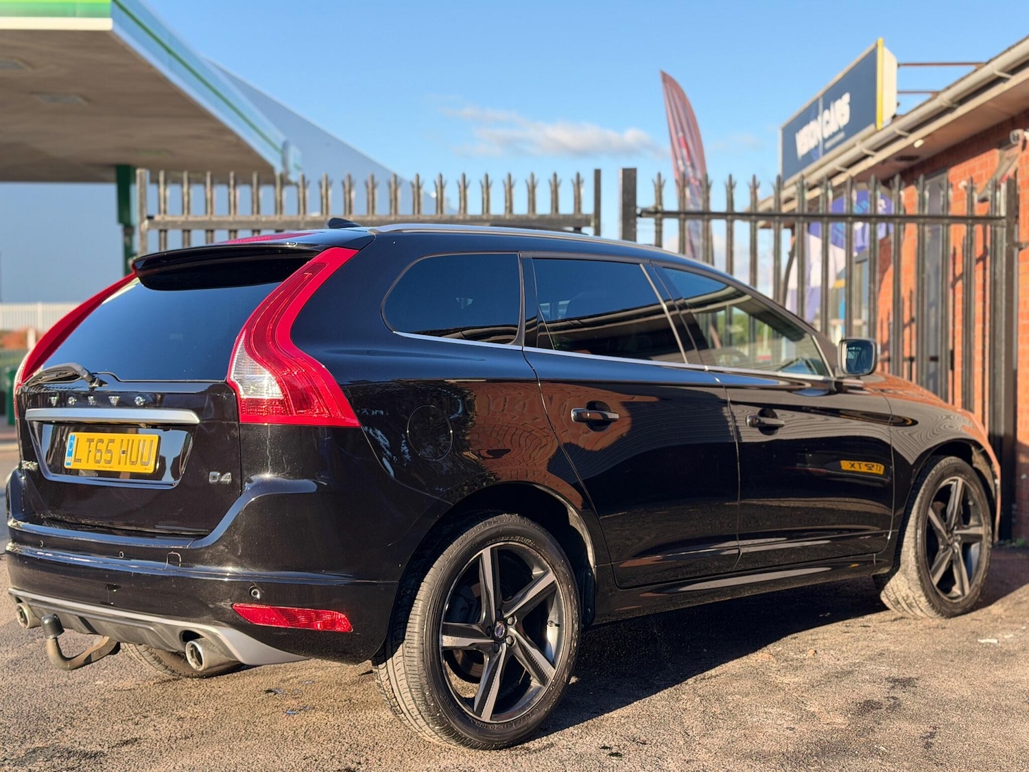 Used Volvo XC60 2015 for sale - 77097533: Photo 17