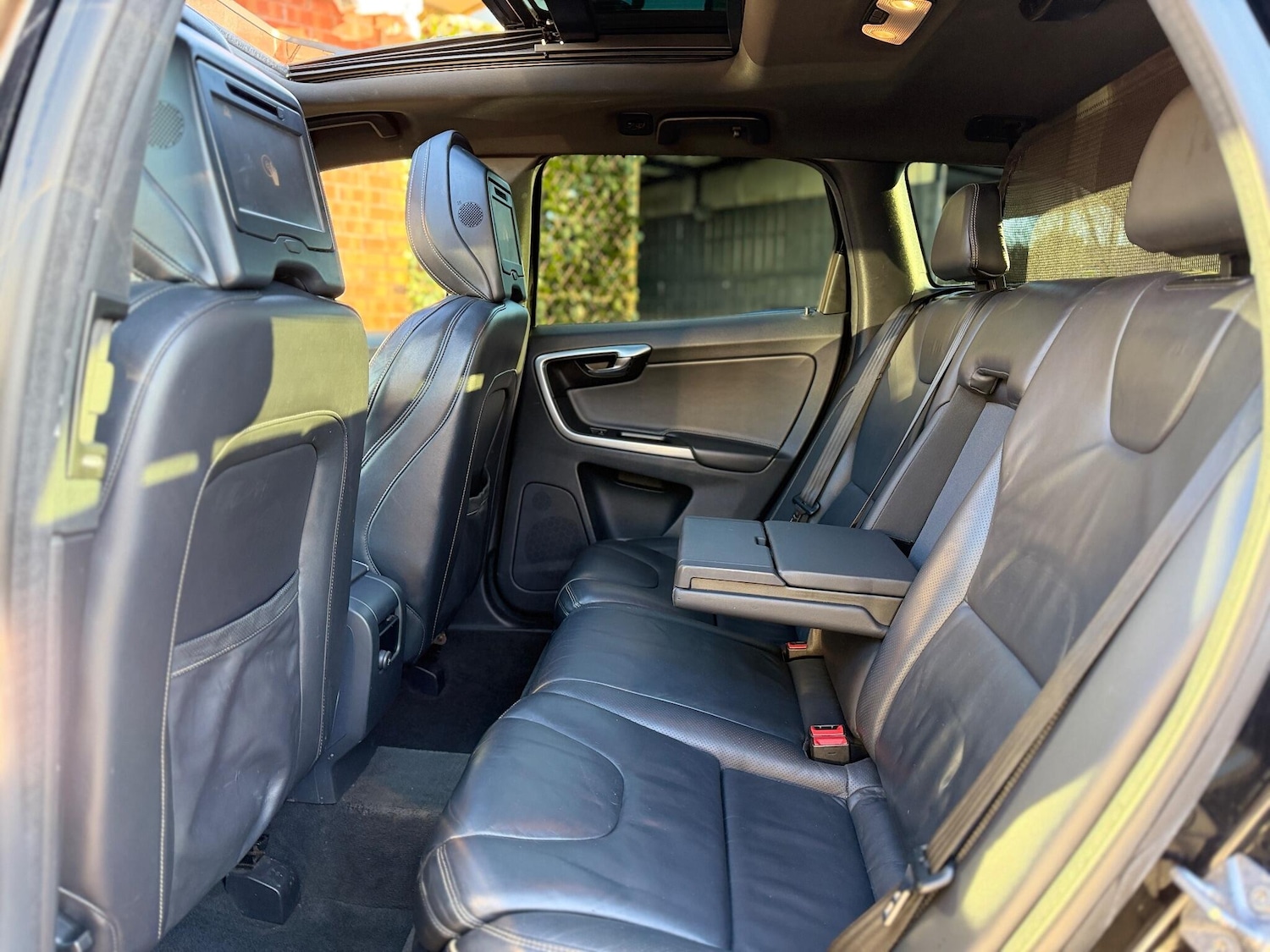 Used Volvo XC60 2015 for sale - 77097533: Photo 29