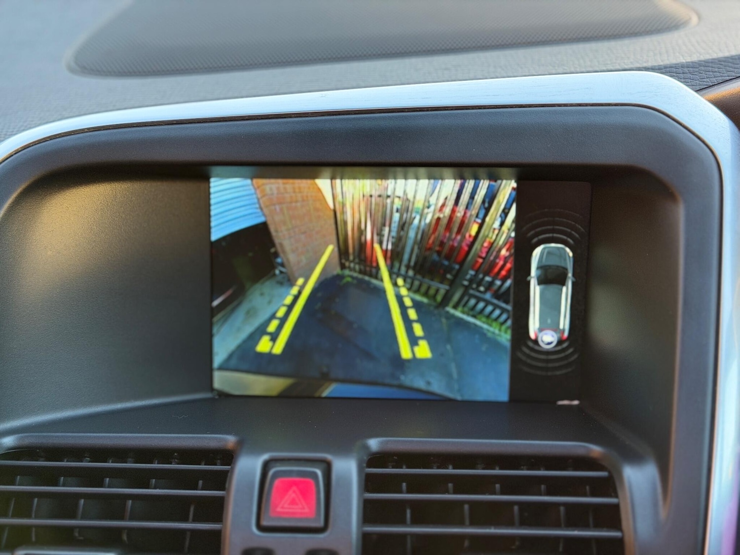 Used Volvo XC60 2015 for sale - 77097533: Photo 32