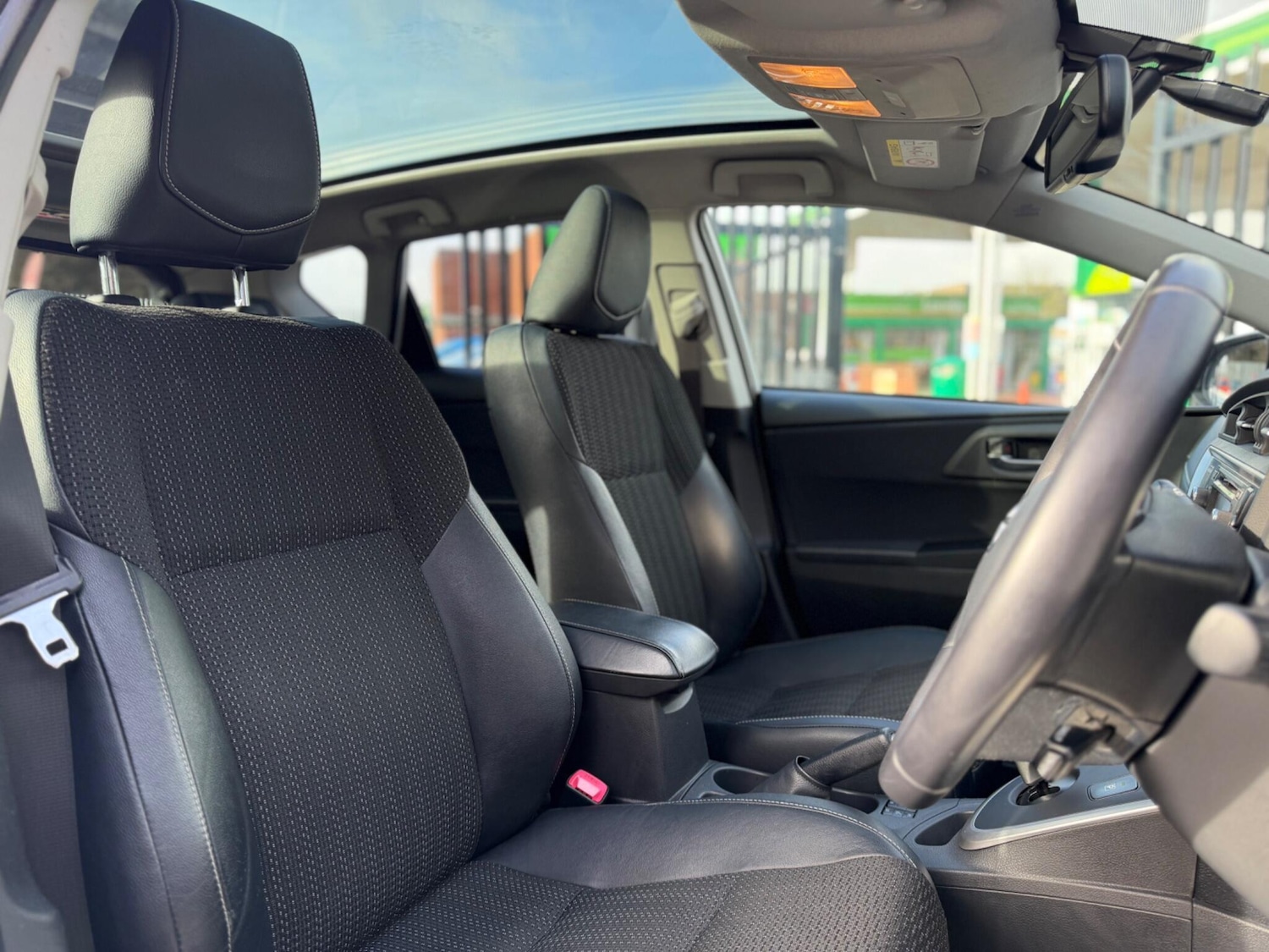 Used Toyota Auris 2015 for sale - 77468626: Photo 25