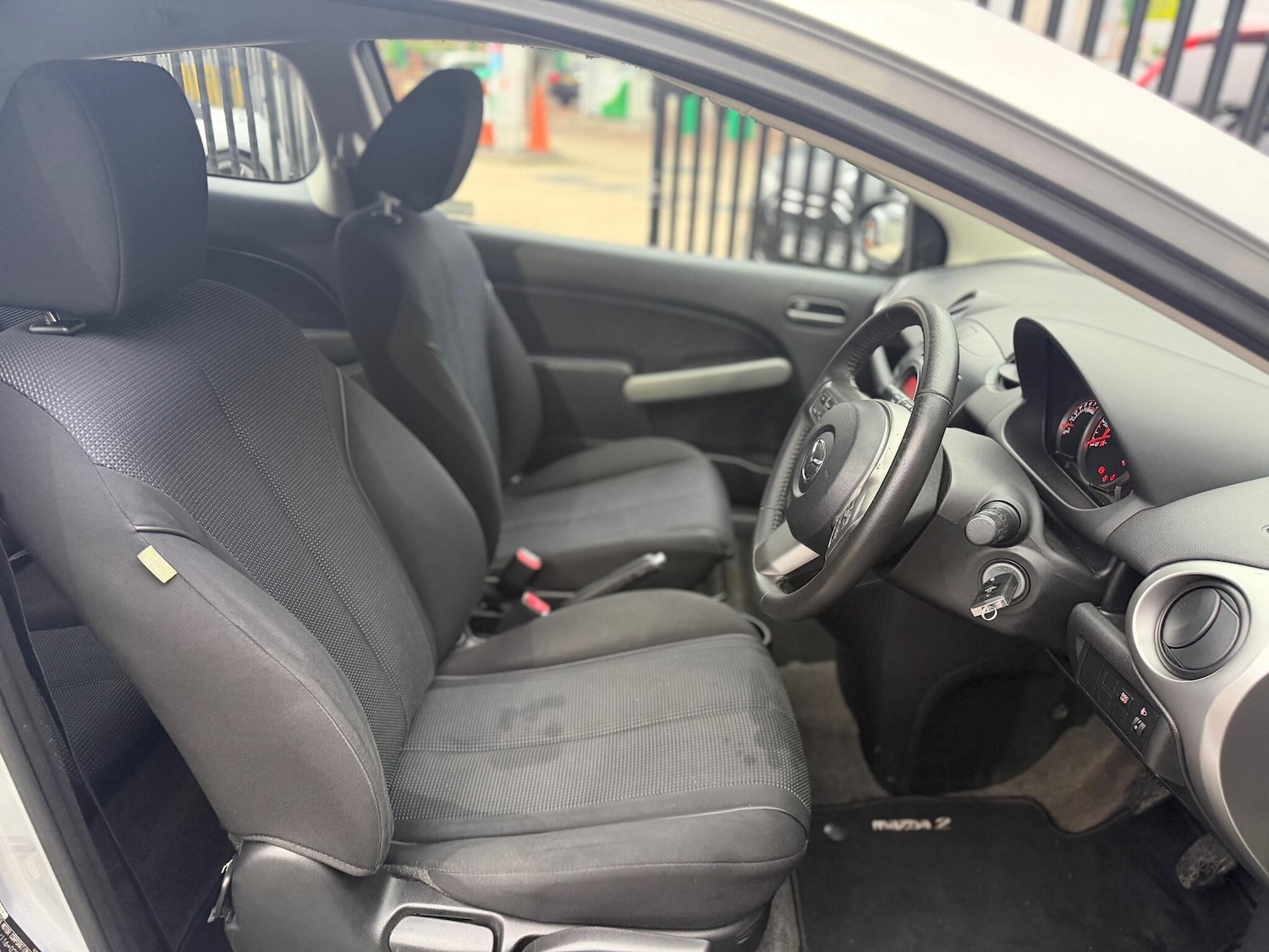 Used Mazda Mazda2 2010 for sale - 77039773: Photo 21