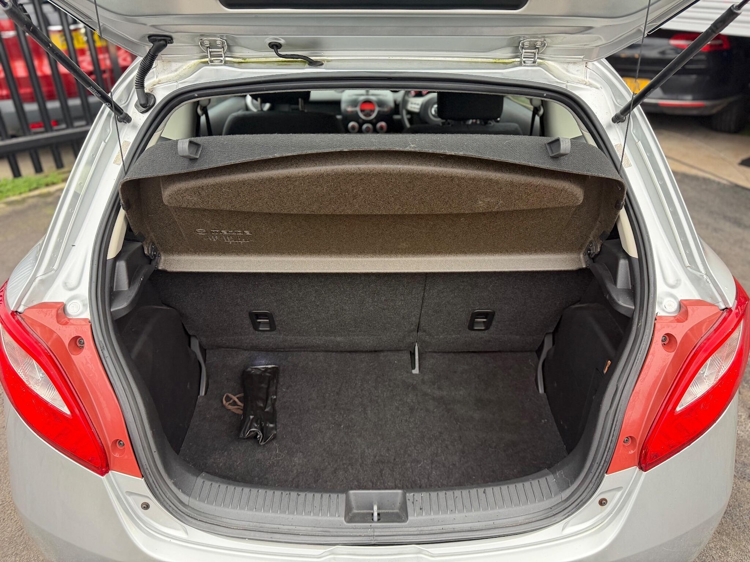 Used Mazda Mazda2 2010 for sale - 77039773: Photo 28