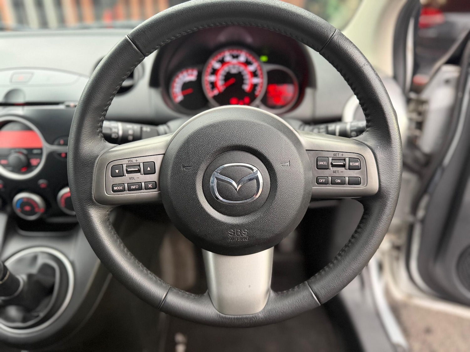 Used Mazda Mazda2 2010 for sale - 77039773: Photo 29