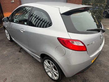 Used Mazda Mazda2 2010 for sale - 77039773: Photo