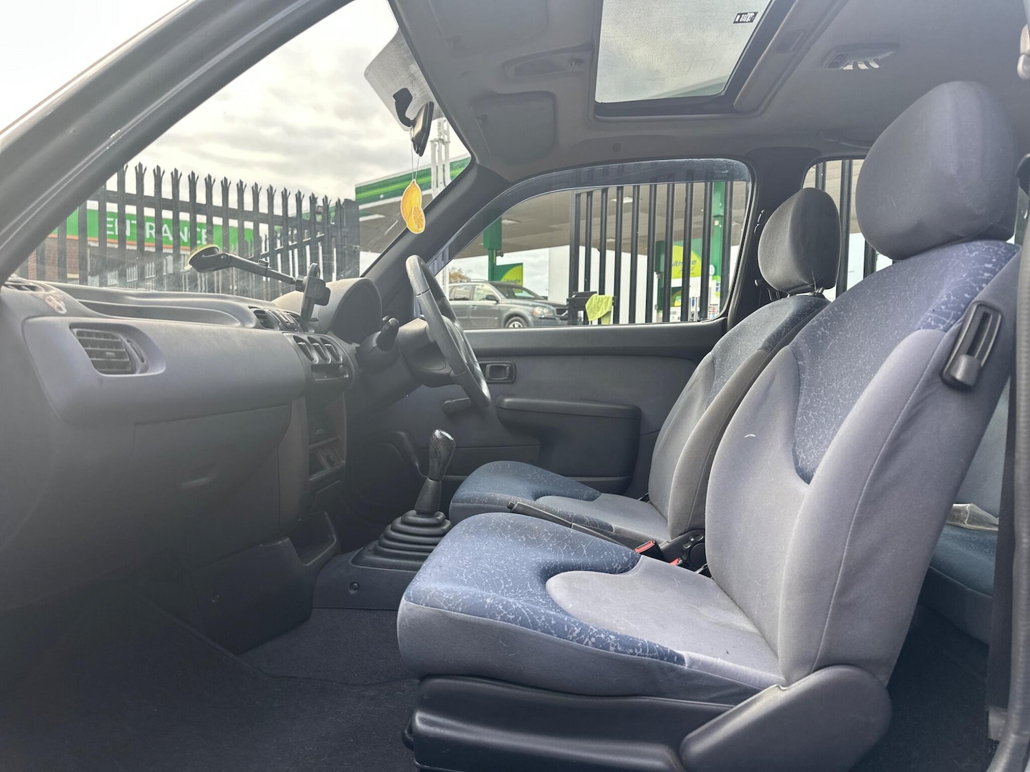 Used Nissan Micra 2002 for sale - 76314898: Photo 18