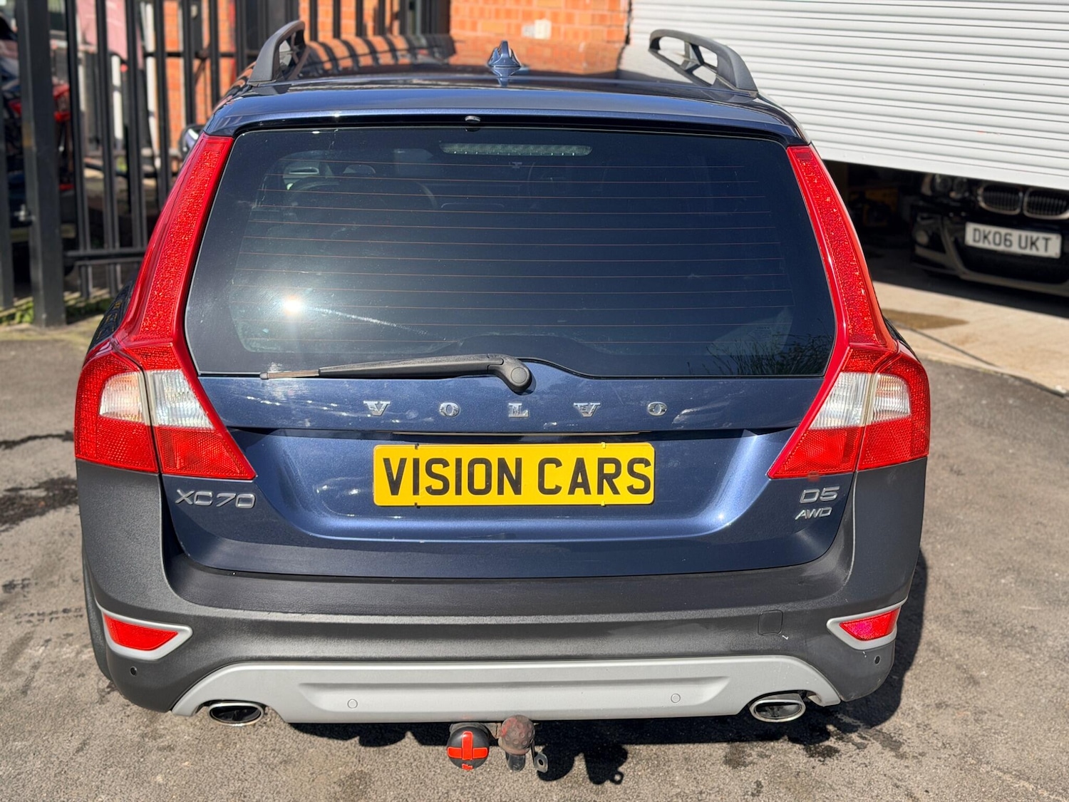 Used Volvo XC70 2011 for sale - 78057526: Photo 11