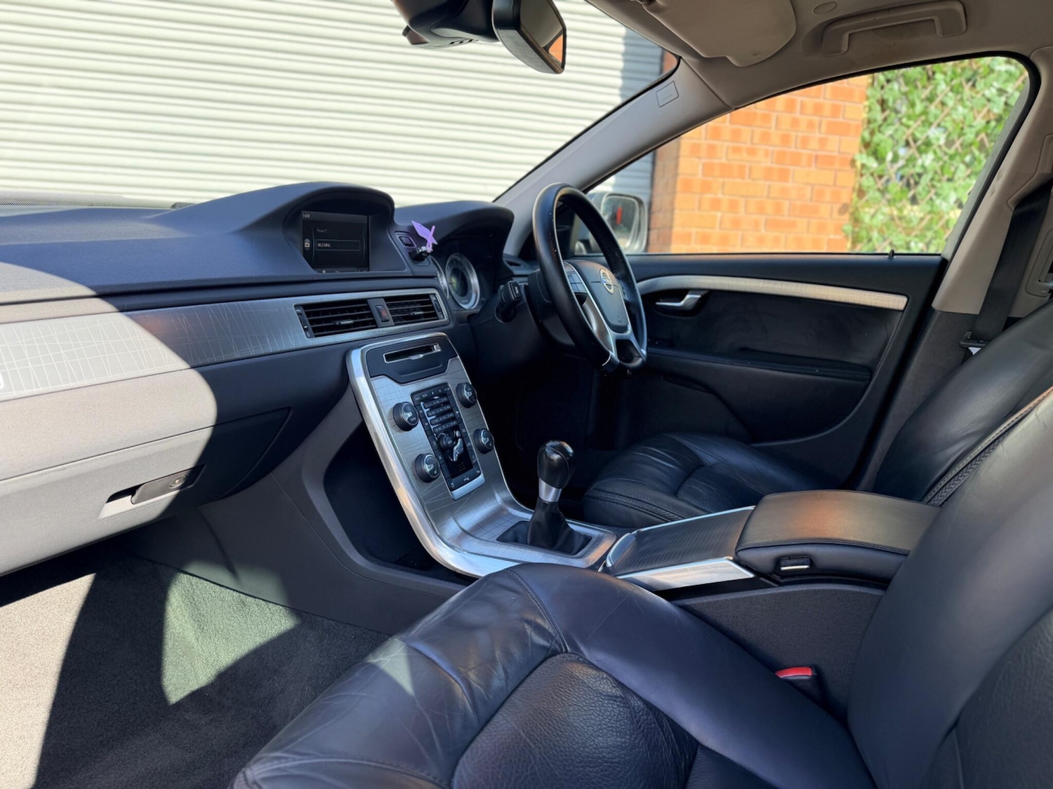 Used Volvo XC70 2011 for sale - 78057526: Photo 16