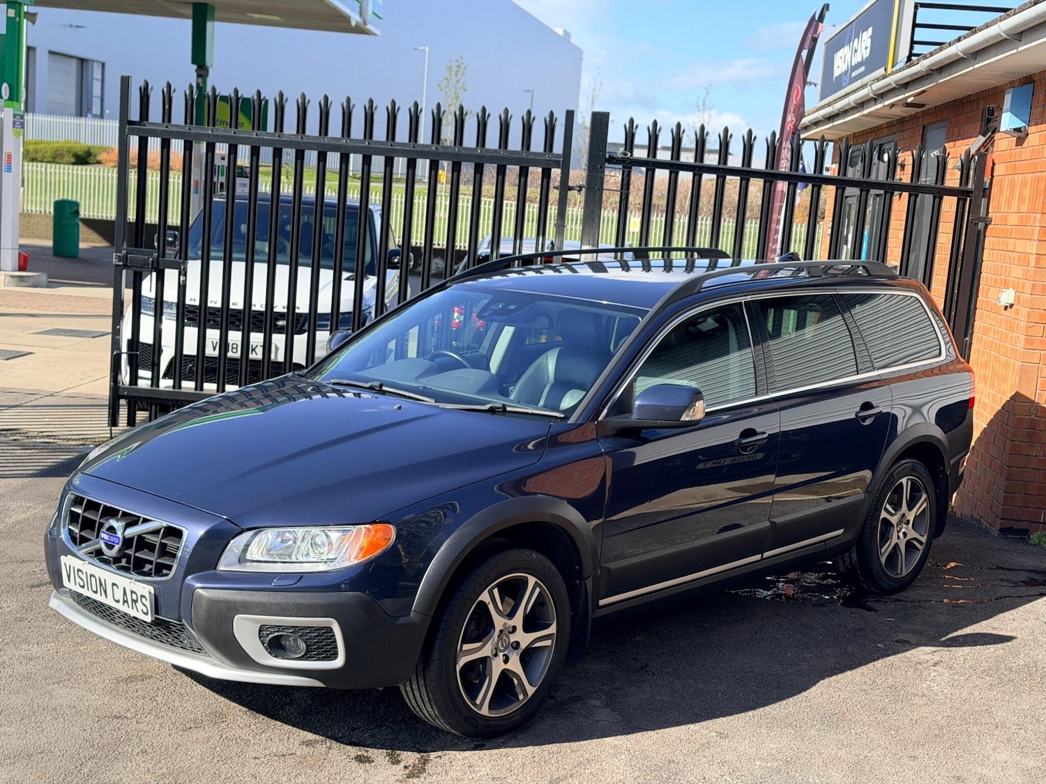 Used Volvo XC70 2011 for sale - 78057526: Photo 7