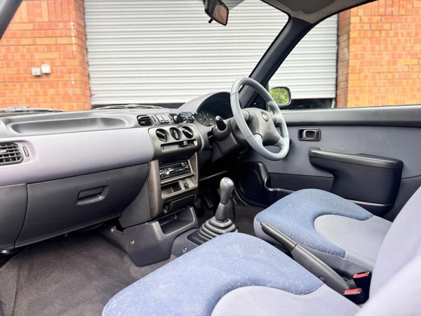 Used Nissan Micra 2002 for sale - 76215195: Photo 9