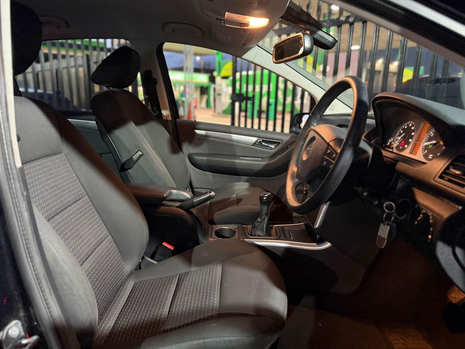 Used Mercedes-Benz B Class 2010 for sale - 77081971: Photo 19