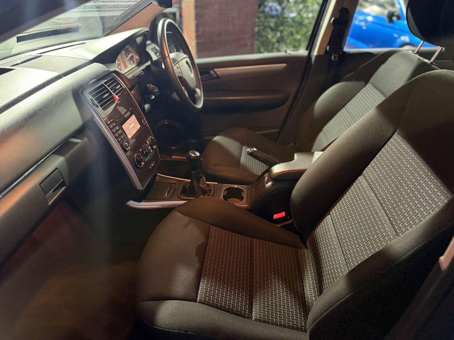 Used Mercedes-Benz B Class 2010 for sale - 77081971: Photo 29