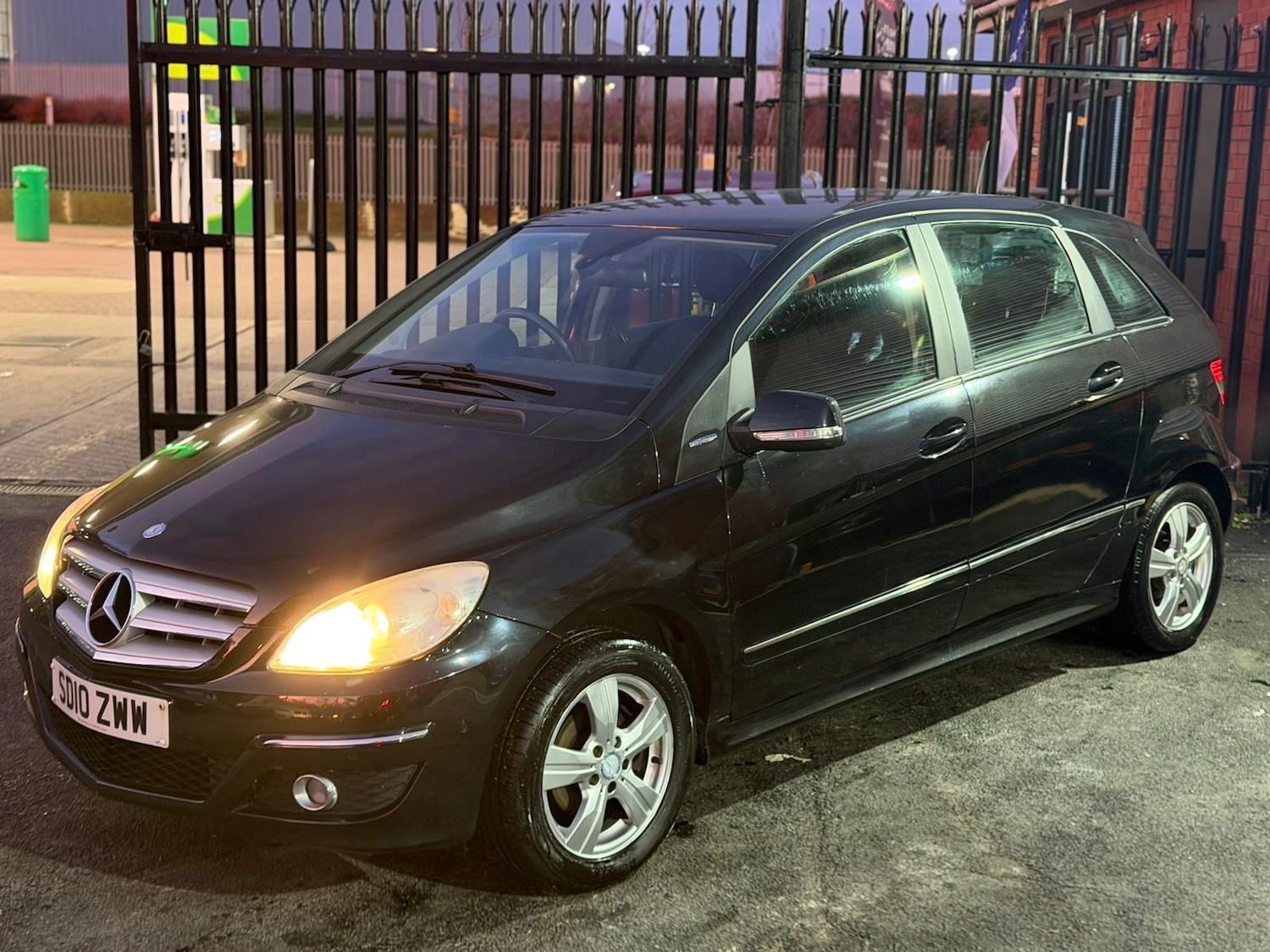 Used Mercedes-Benz B Class 2010 for sale - 77081971: Photo 8
