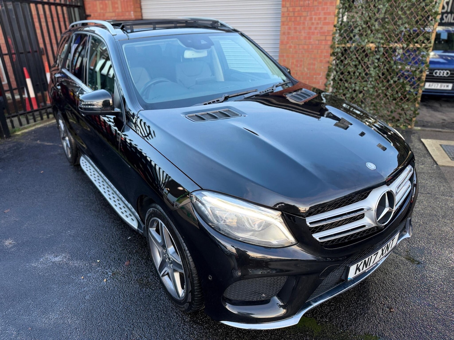 Used Mercedes-Benz GLE 2017 for sale - 77017081: Photo 3