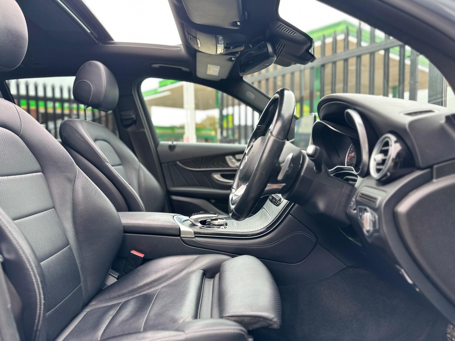 Used Mercedes-Benz GLC 2017 for sale - 76072745: Photo 23