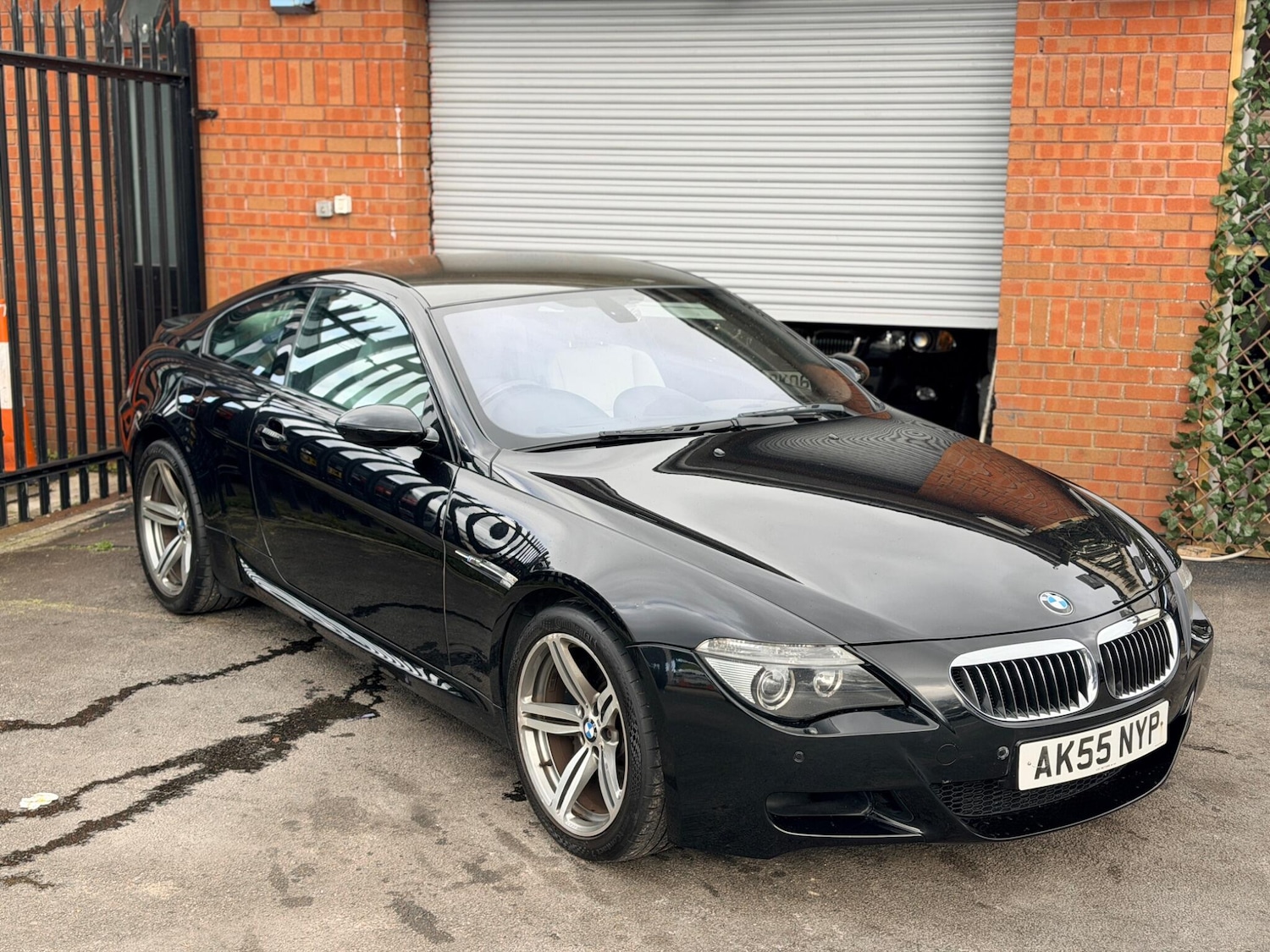 Used BMW M6 2005 for sale - 78057851: Photo 2