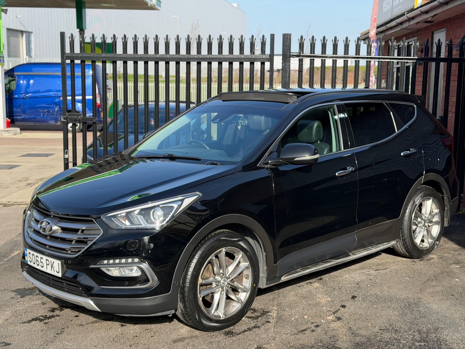 Used Hyundai Santa Fe 2016 for sale - 77625680: Photo 11