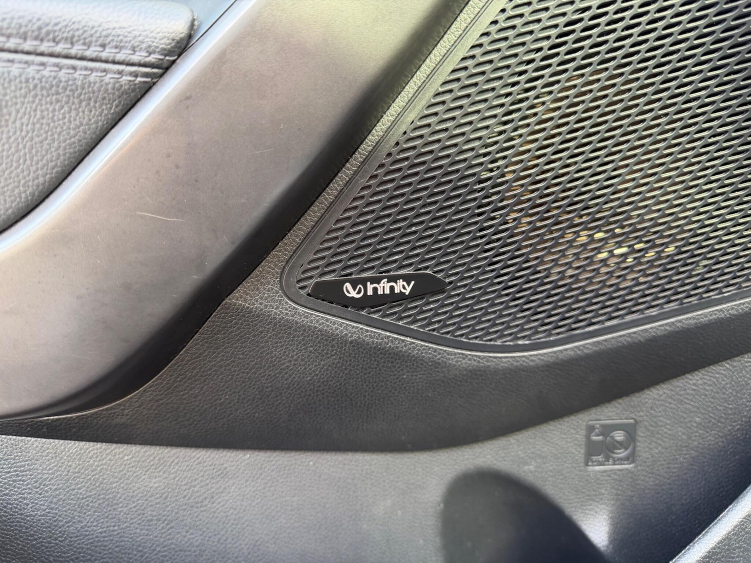 Used Hyundai Santa Fe 2016 for sale - 77625680: Photo 36