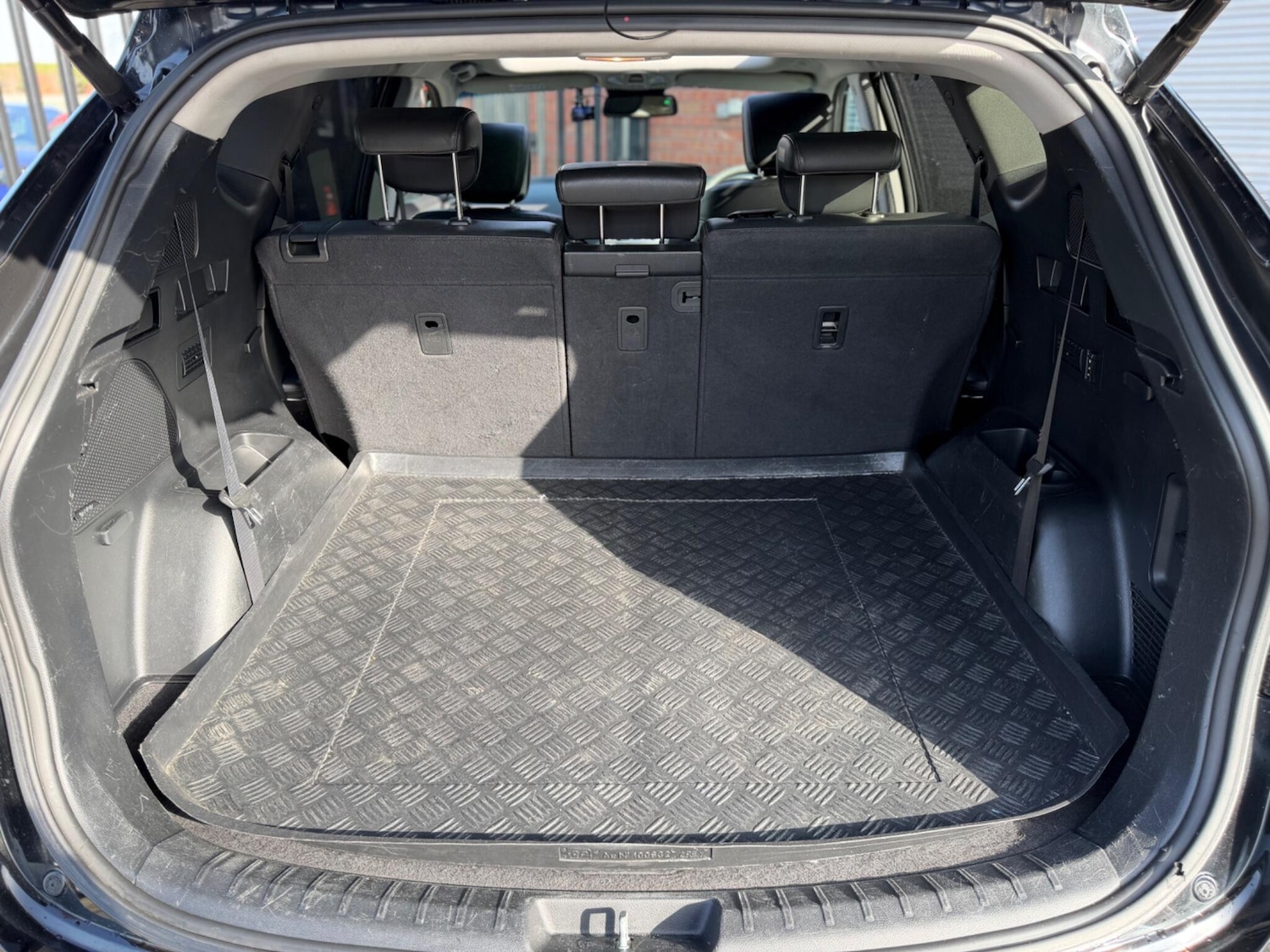 Used Hyundai Santa Fe 2016 for sale - 77625680: Photo 43