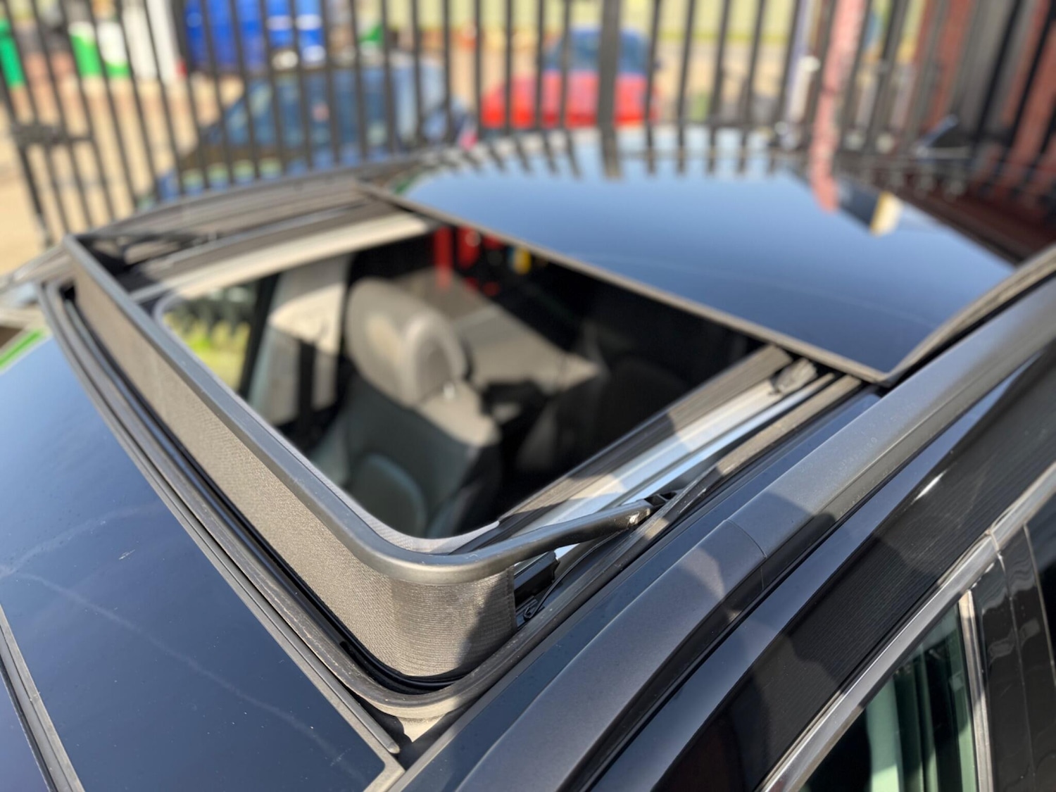 Used Hyundai Santa Fe 2016 for sale - 77625680: Photo 47