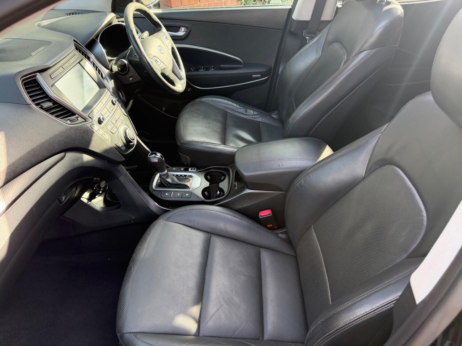 Used Hyundai Santa Fe 2016 for sale - 77625680: Photo 50