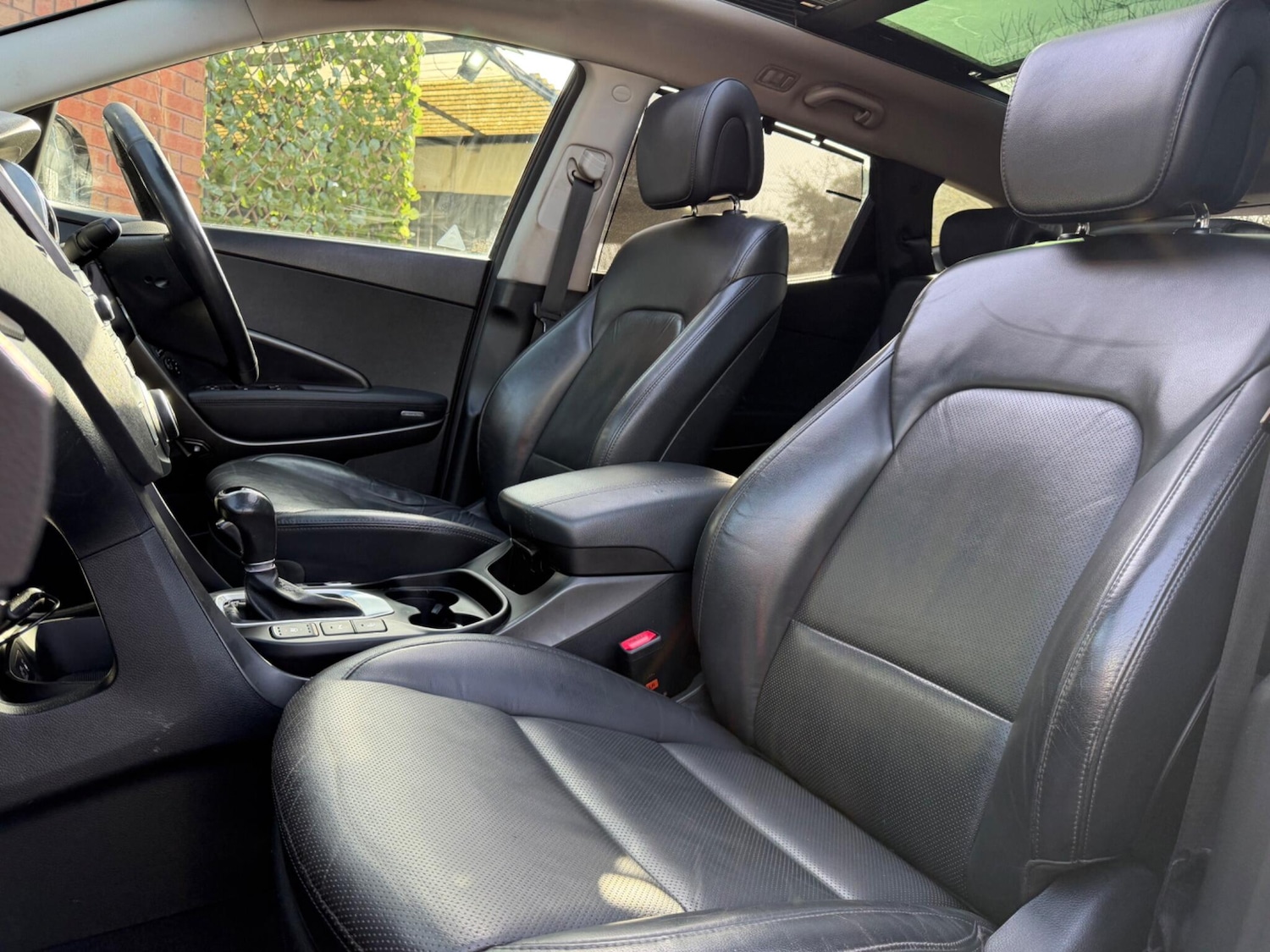 Used Hyundai Santa Fe 2016 for sale - 77625680: Photo 51