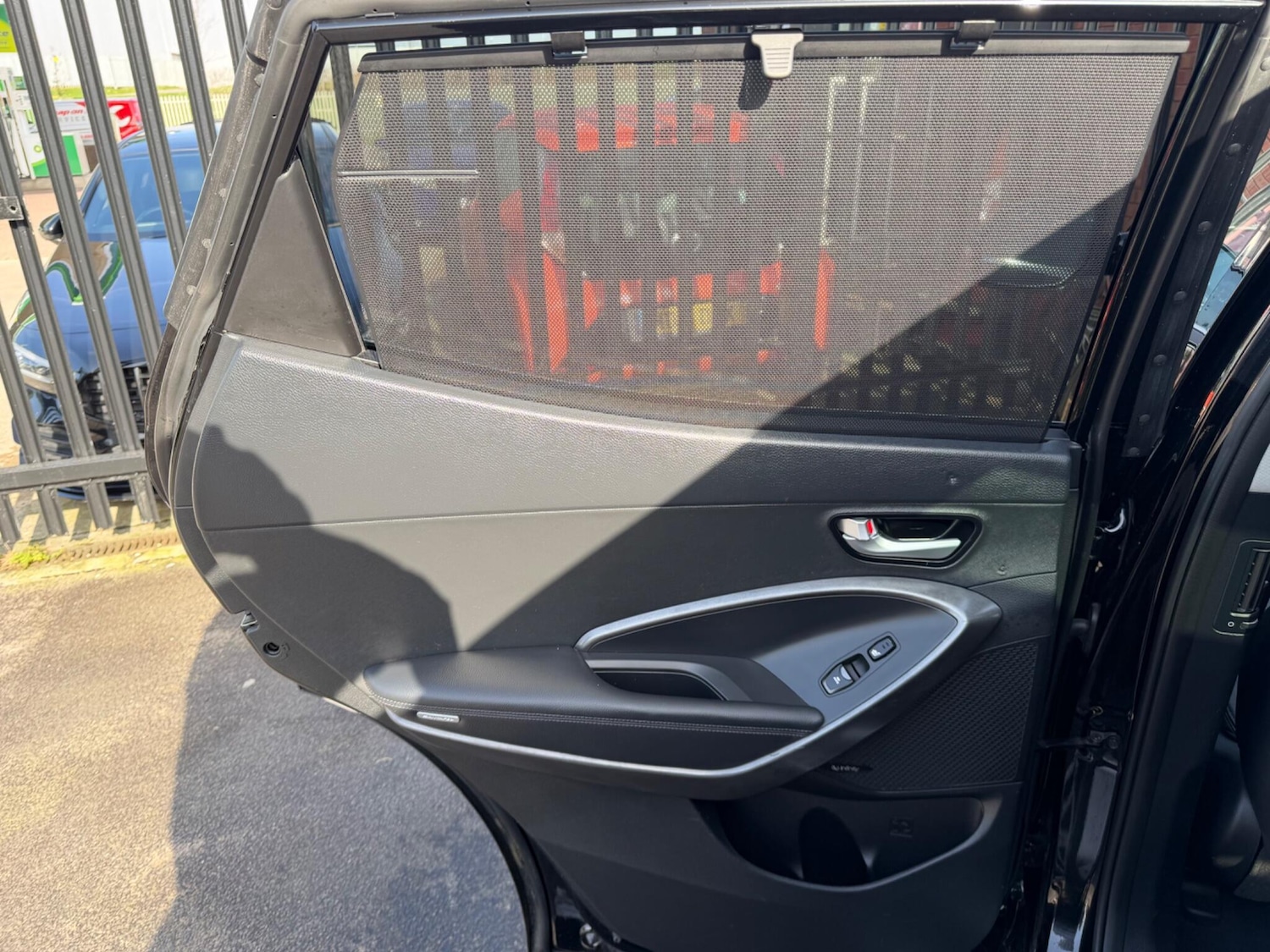 Used Hyundai Santa Fe 2016 for sale - 77625680: Photo 59